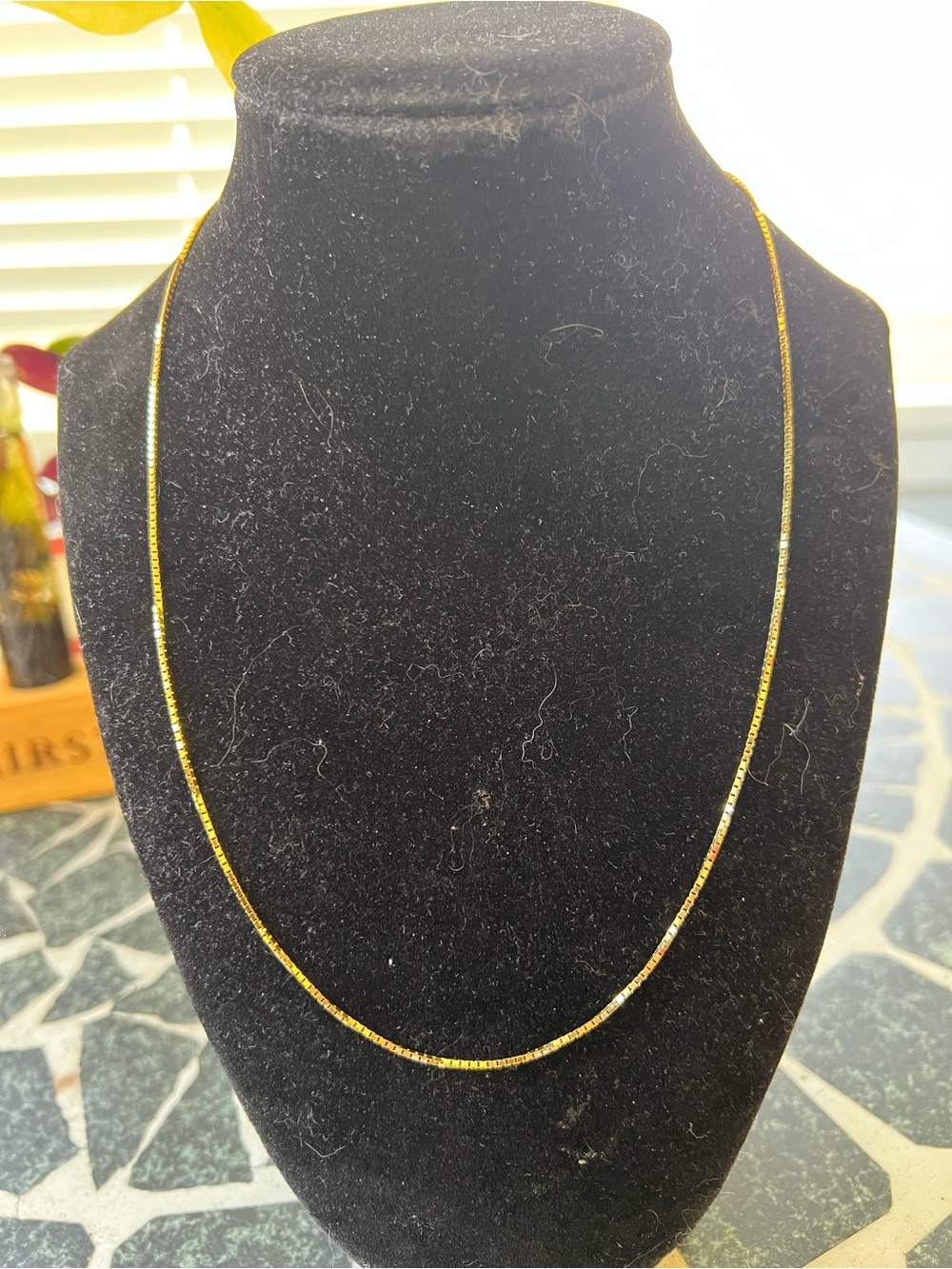 14Kt gold box chain marked and tested. 20” long 4g weight.